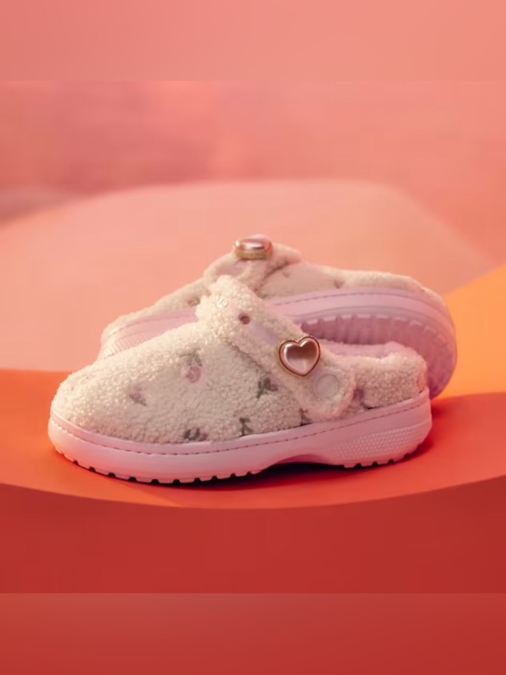 NWT Hollister x CROCS Unfurgettable Clogs